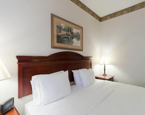 Holiday Inn Express Hotel & Suites Laurinburg By Ihg Номер фото