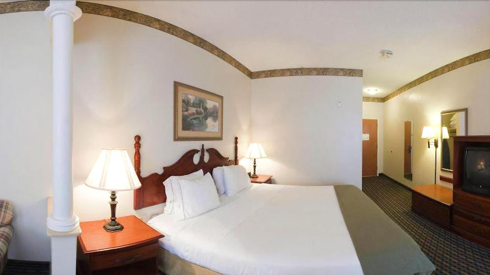 Holiday Inn Express Hotel & Suites Laurinburg By Ihg Экстерьер фото